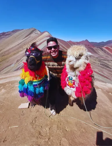  Turista-en-la-montaña-7-colores | Mandalas-Peru-Travel