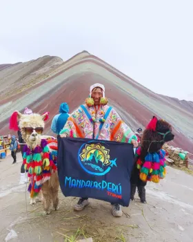 persona-nativa-de-la-montaña-7-colores | Mandalas-Peru-Travel