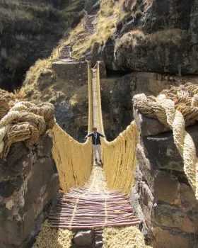 Puente de Queswachaca en Cusco | Mandalas Peru Travel