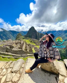 turista-en-machu-picchu | Mandalas-Peru-Travel