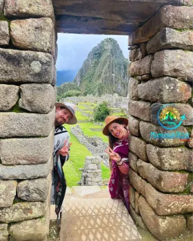 turistas-en-machu-picchu | Mandalas-Peru-Travel