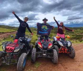 Turistas-paseando-en-Cuatrimotos | Mandalas Peru Travel