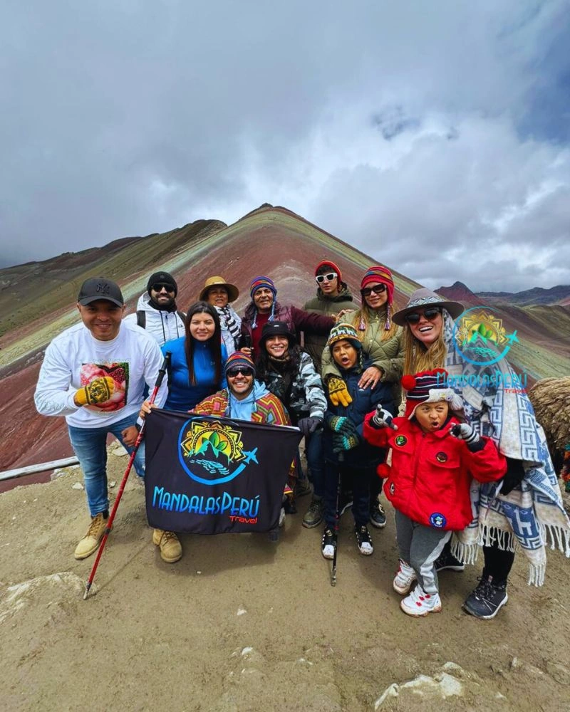 Vinicunca_ arte natural en lo más alto del Perú Montaña de 7 Colores