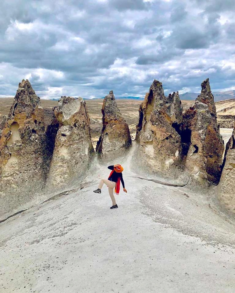 Catarata-de-Pillones-y-Bosque-de-Piedras-Arequipa-Full-Day – excursión-desde- Arequipa- con-paisajes -naturale