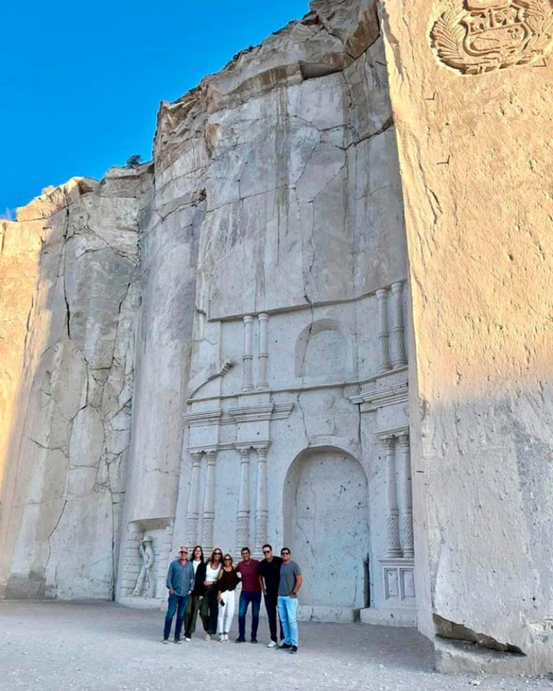 Ruta-del-Sillar-y-Caminata-en-Culebrillas-Arequipa