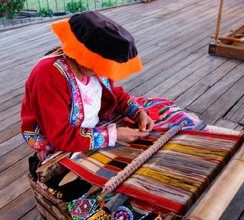 TAQUILE PUNO TEXTILERIA