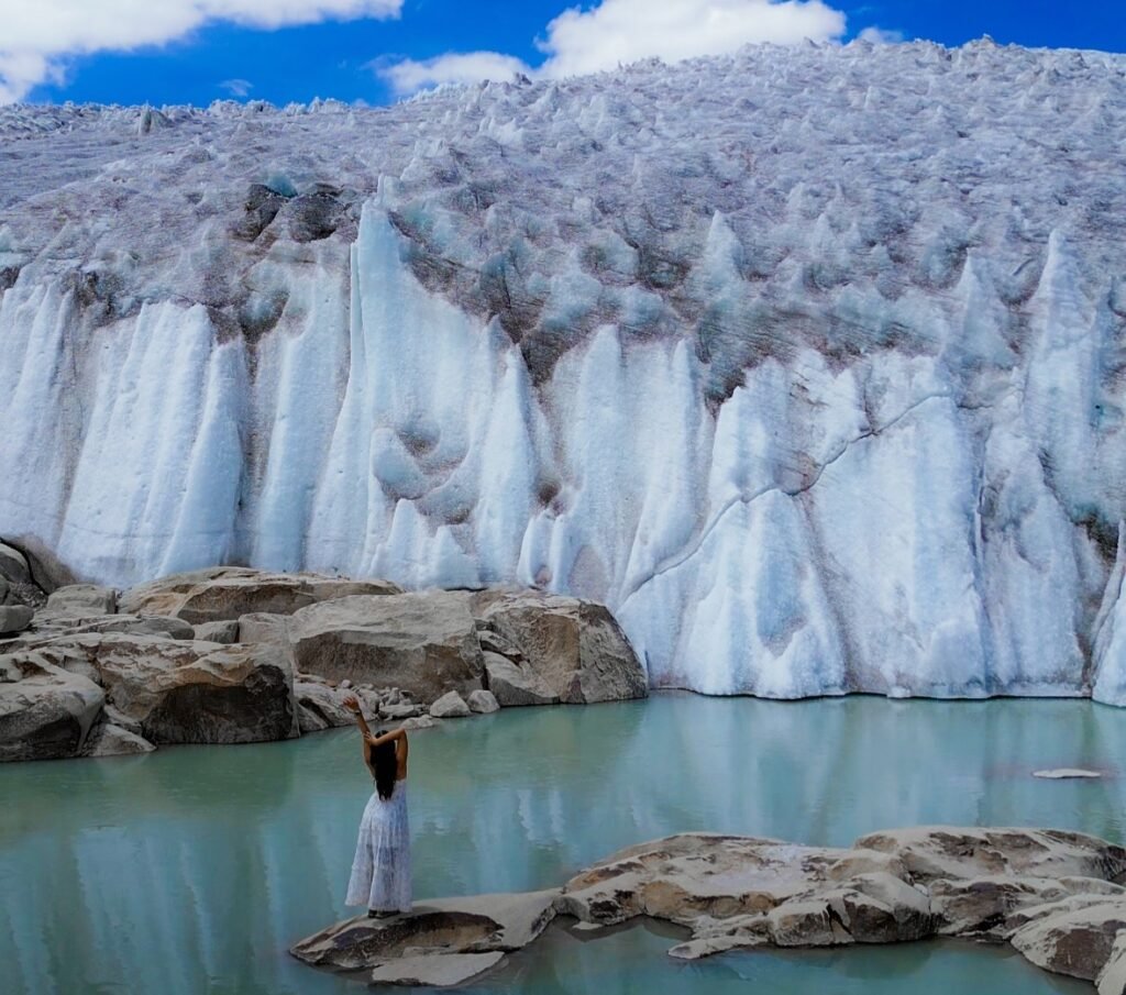 glaciar de quelccaya en la ruta de suyuparina cusco